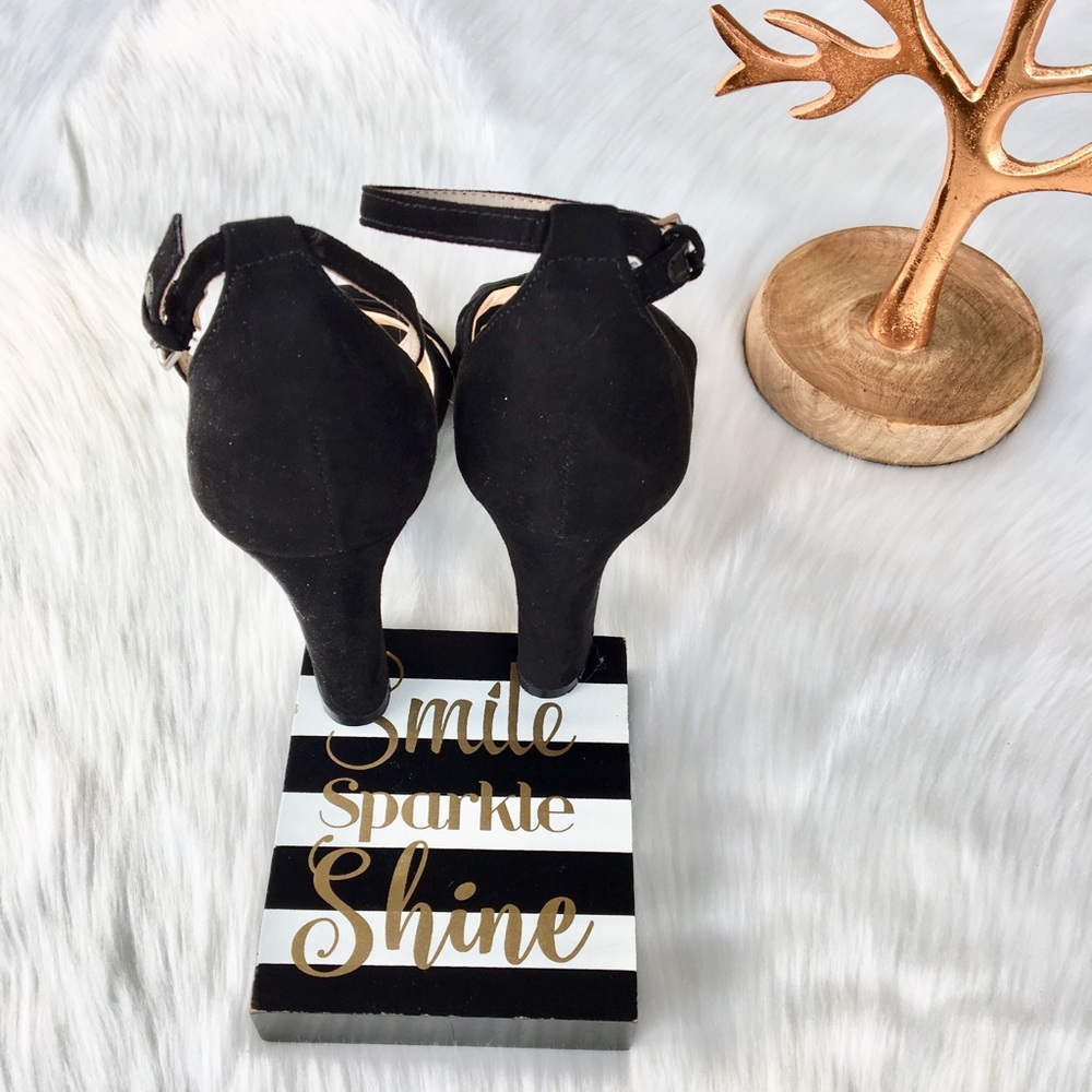 Unisa Black Ankle strap Heels Size 7 1/2 - Picture 5 of 7